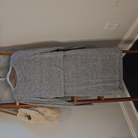 Motherhood Maturnity Dress - Picture 2 of 5